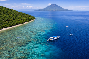 Explore Indonesia - Traveling Manado: Petualangan Seru di Ibu Kota Sulawesi Utara